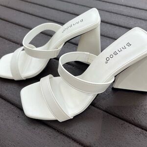 NWOT Forever 21 Strappy Open-Toe Heels